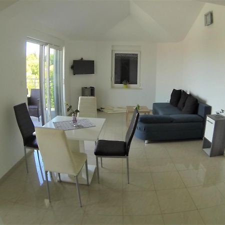 מאלינסקה Apartmani Zaric מראה חיצוני תמונה