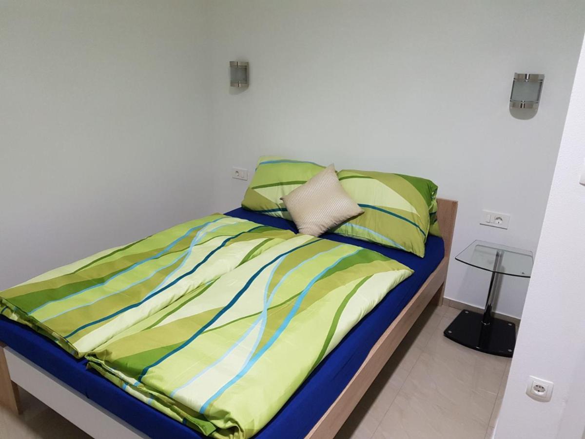מאלינסקה Apartmani Zaric מראה חיצוני תמונה