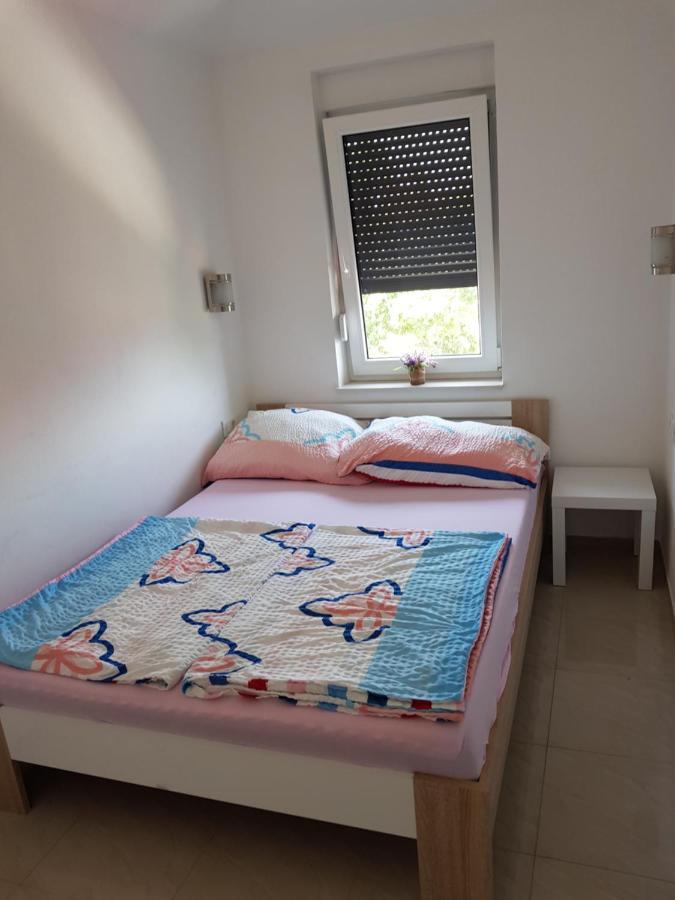 מאלינסקה Apartmani Zaric מראה חיצוני תמונה