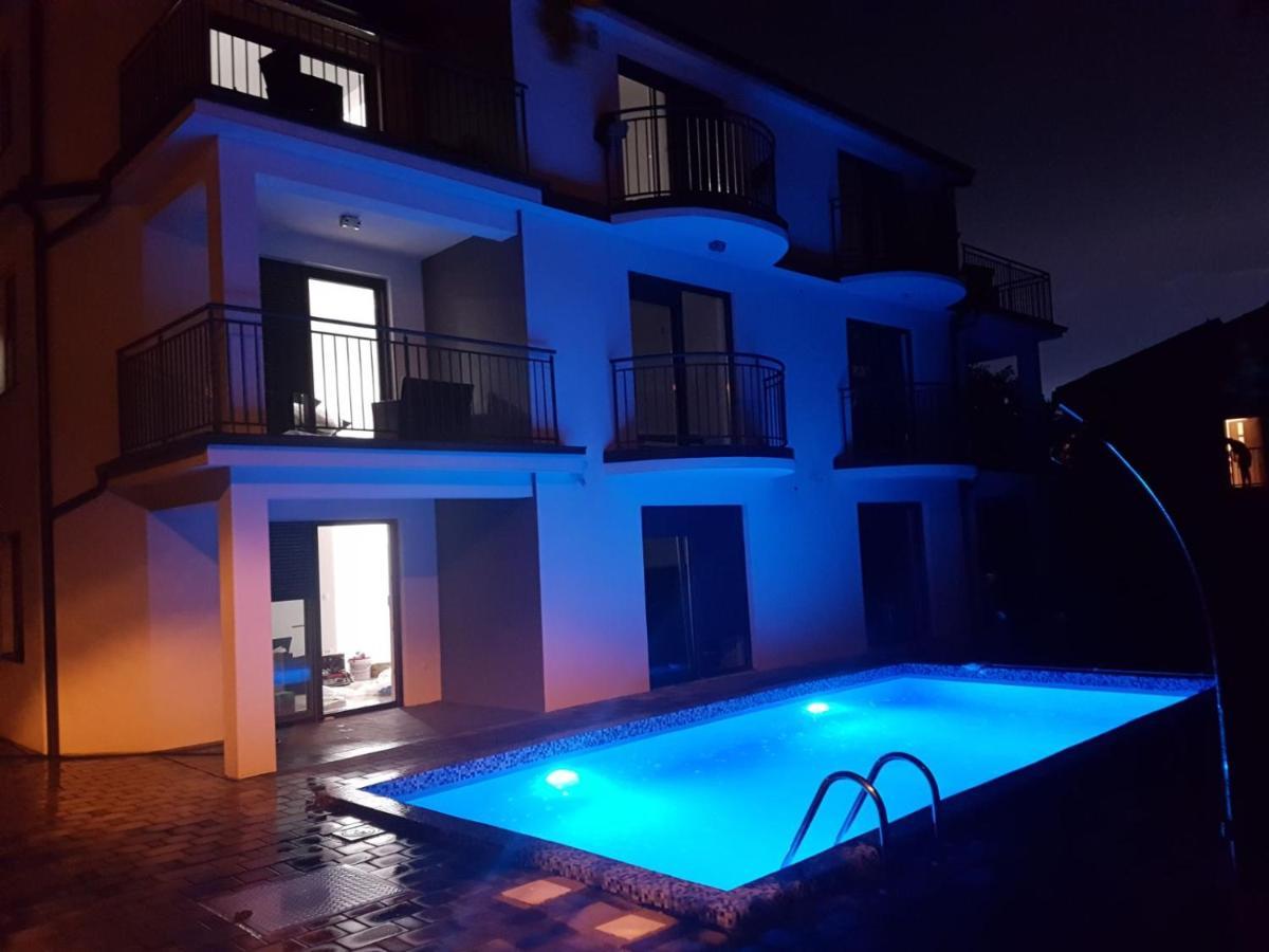 מאלינסקה Apartmani Zaric מראה חיצוני תמונה