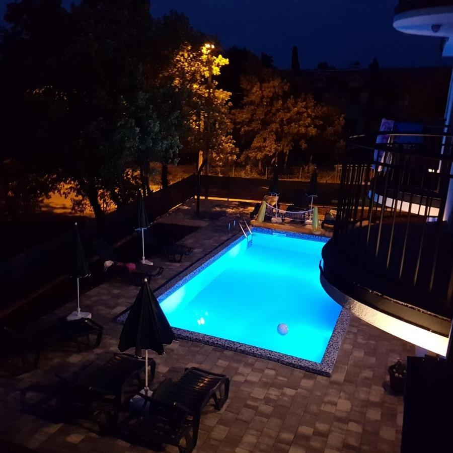 מאלינסקה Apartmani Zaric מראה חיצוני תמונה
