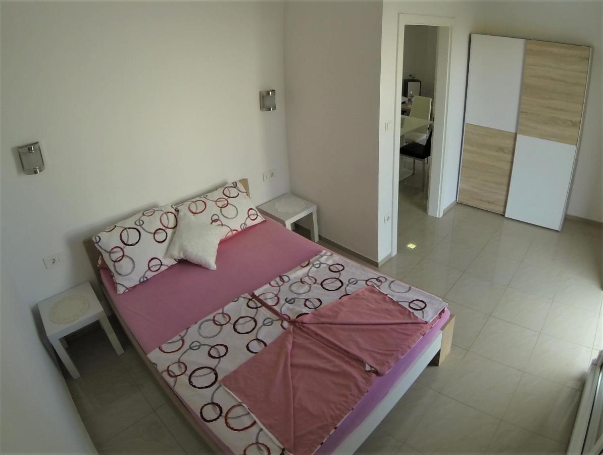 מאלינסקה Apartmani Zaric מראה חיצוני תמונה