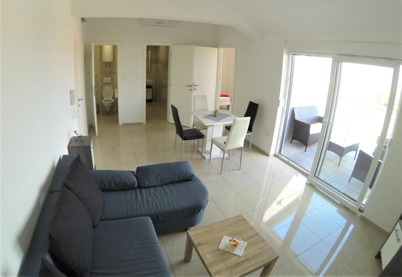 מאלינסקה Apartmani Zaric מראה חיצוני תמונה