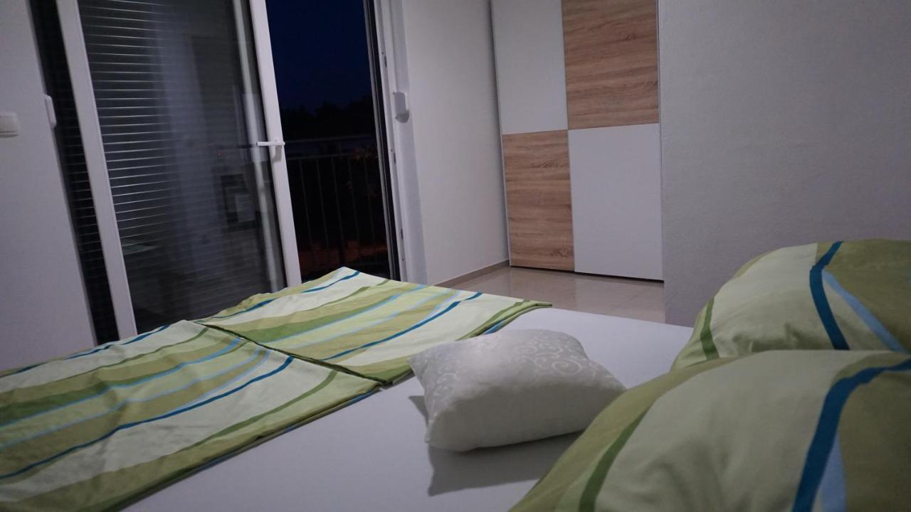 מאלינסקה Apartmani Zaric מראה חיצוני תמונה