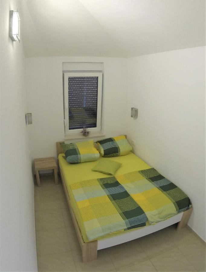 מאלינסקה Apartmani Zaric מראה חיצוני תמונה