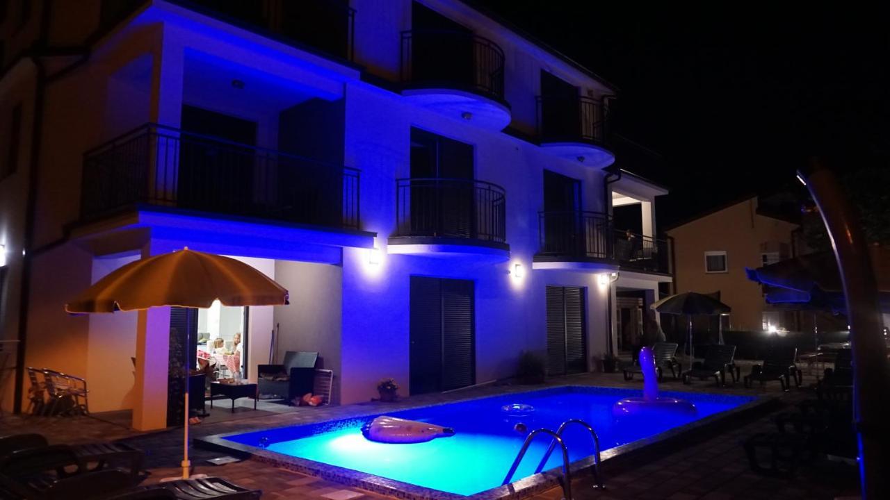 מאלינסקה Apartmani Zaric מראה חיצוני תמונה